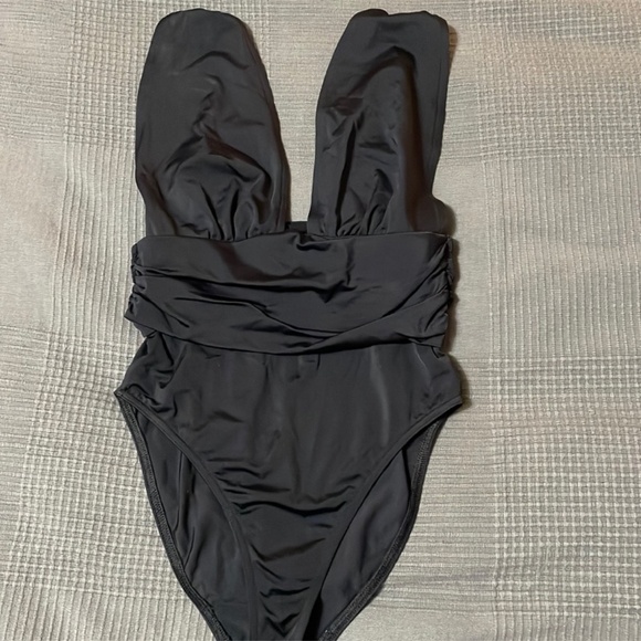 ASOS swim authentic suit USA size 4 Black color New without tags - Picture 4 of 4